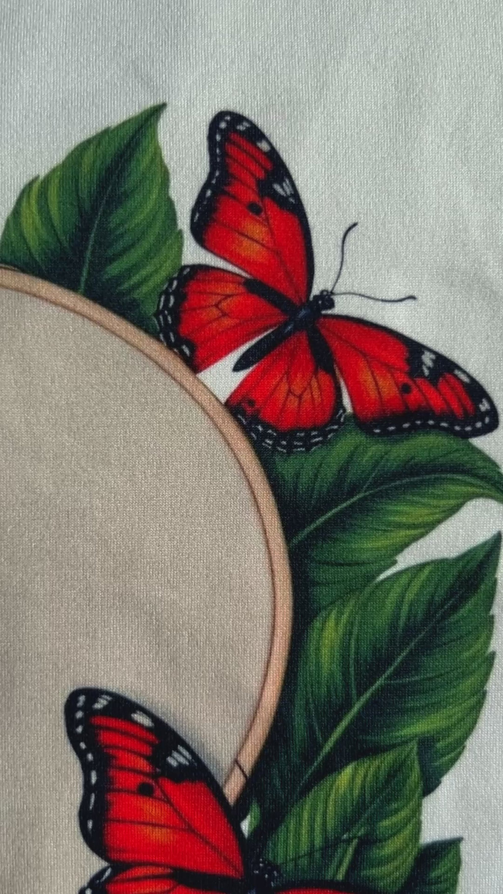 PAVO REAL ROJA | HILAZAS-FAUNA