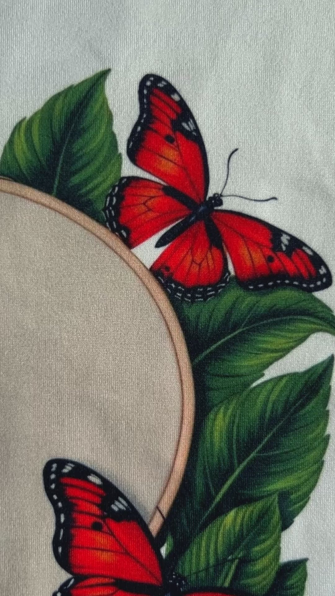 PAVO REAL ROJA | HILAZAS-FAUNA